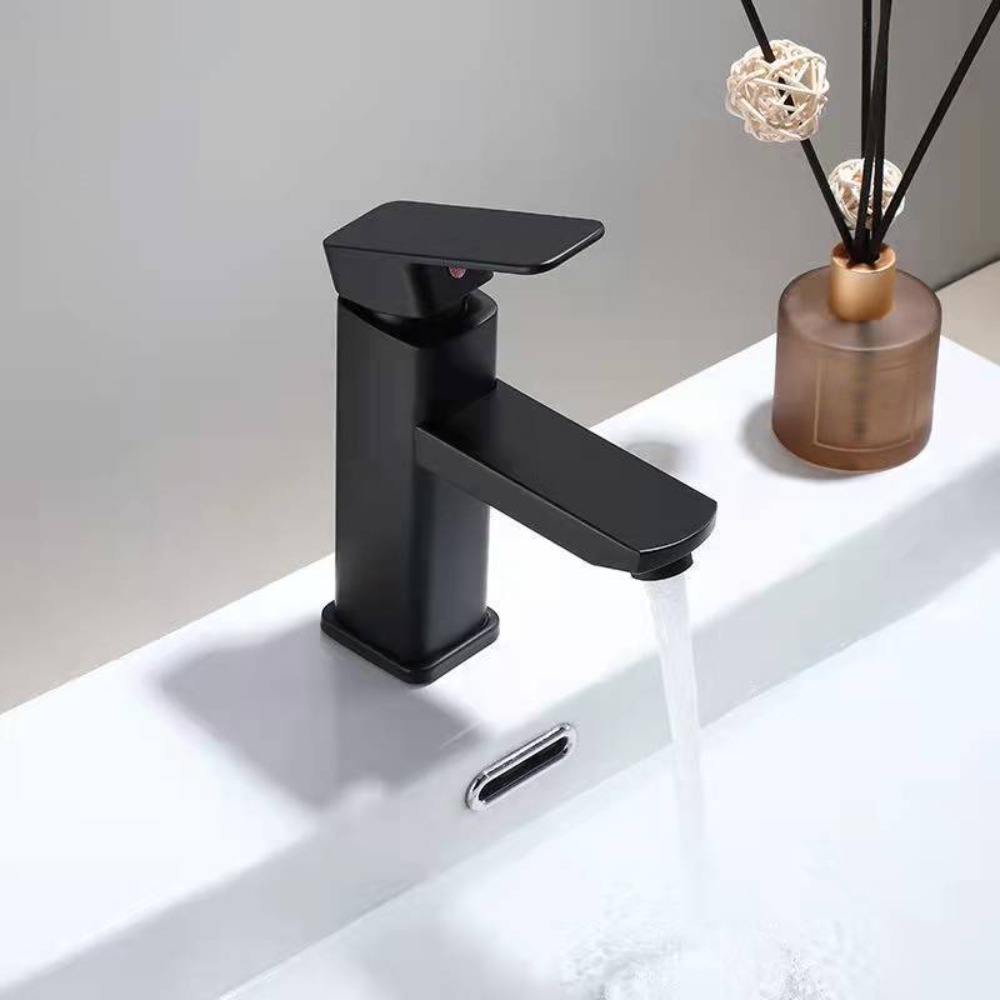 صنابير حمام سوداء، خلاطات مياه - مراجعة Commercial Kitchen Faucet وسعره